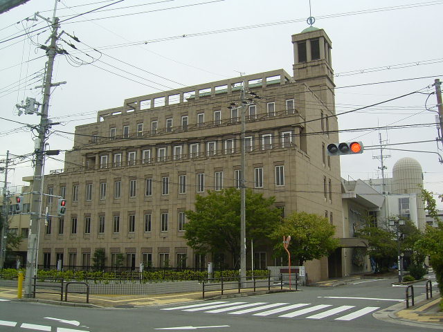 寝屋川市役所